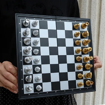 Шахматный Набор Настольная Игра для Детей Взрослых с Магнитными Шахматными Фигурами Дорожные Шахматы Складные Наборы Шахматных Досок Развивающие Детские Игрушки